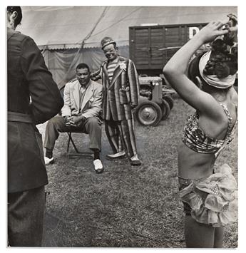 (ENTERTAINMENT.) Large wide-ranging group of publicity photos.